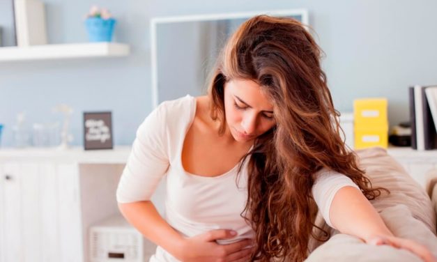 Refluks żołądkowo-przełykowy – przyczyny, objawy, leczenie