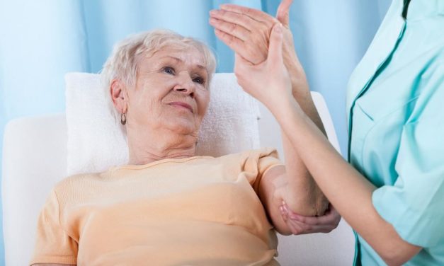 Osteoporoza: przyczyny, rodzaje, objawy, profilaktyka, leczenie