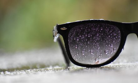 Jak chronimy oczy przed UV i co wiemy o okularach przeciwsłonecznych?