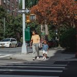 Jak w 4 prostych krokach nauczyć dziecko bezpiecznego zachowania na drodze?