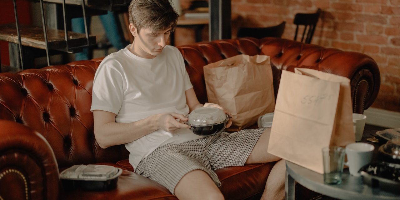 MójCatering wprowadza „Dietę dla mózgu”. Jej autorem jest biohacker Michał Undra