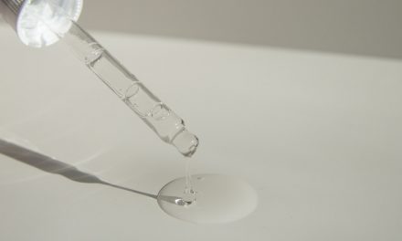 Pożegnaj problemy skórne dzięki nowym serom od IT Cosmetics!