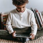 Przezorny rodzic, czyli jak dbać o bezpieczeństwo najmłodszych w domu