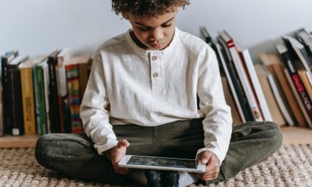 Przezorny rodzic, czyli jak dbać o bezpieczeństwo najmłodszych w domu