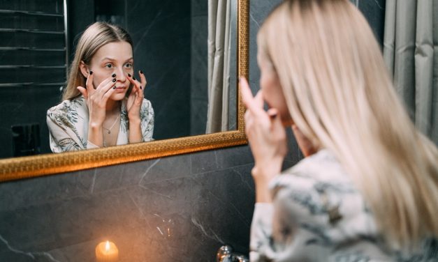 Skóra wrażliwa – co sprzyja działaniom anti-ageing? 4 rady kosmetologa