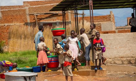 Telefony komórkowe a zaopatrzenie ludności Afryki w wodę
