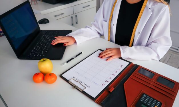 Kiedy warto skorzystać z pomocy dietetyka?