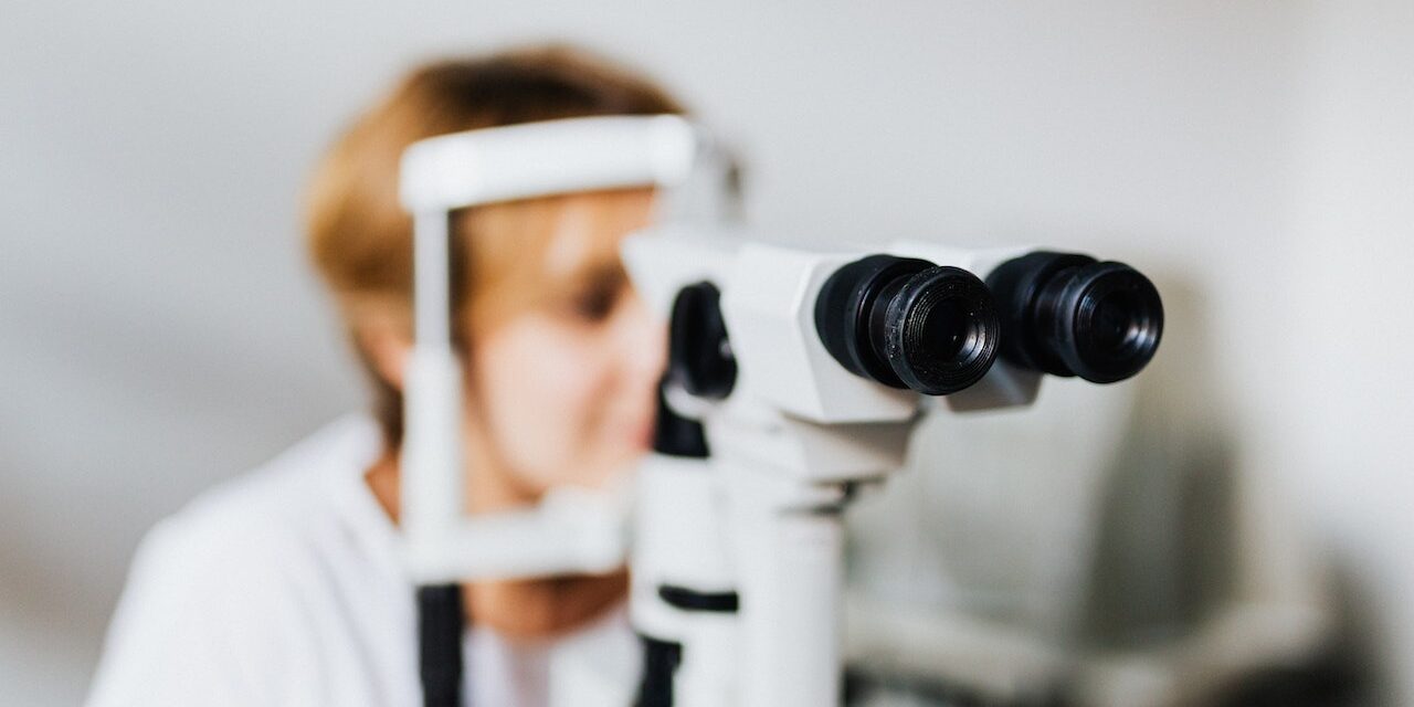 Co warto wiedzieć przed wizytą u okulisty?